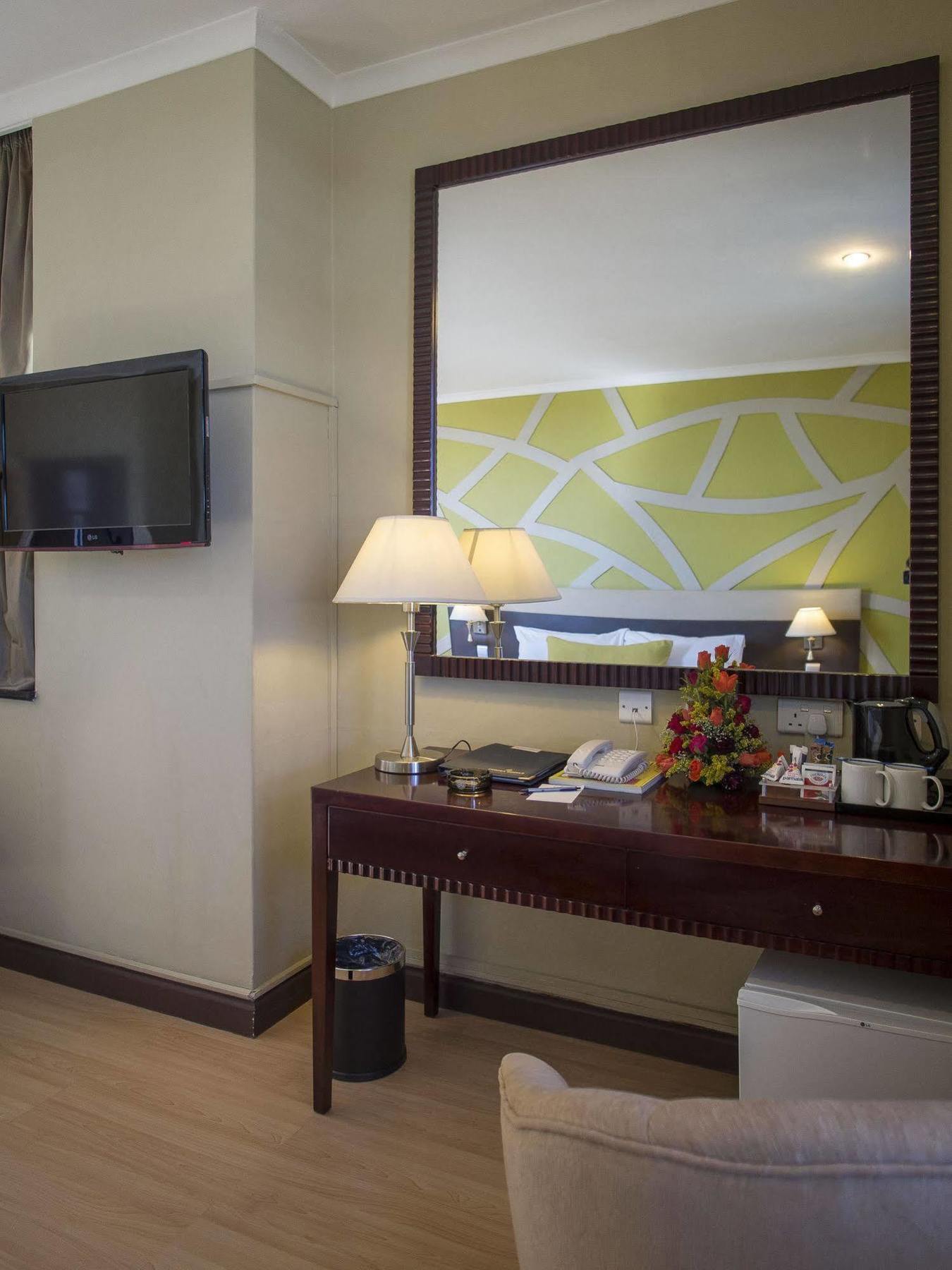 Protea Hotel Lusaka Cairo Road Exterior foto